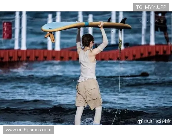 《坐在游泳圈上挑战波浪冲浪大冒险，体验海上极限运动快感》